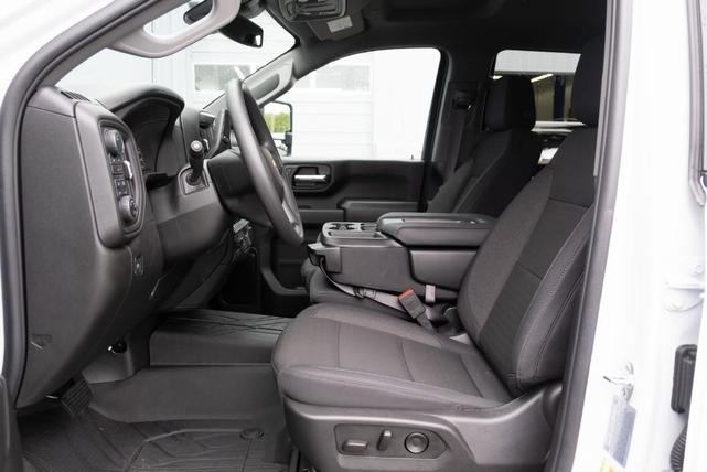 Photo of 2025 White Chevrolet Silverado 2500