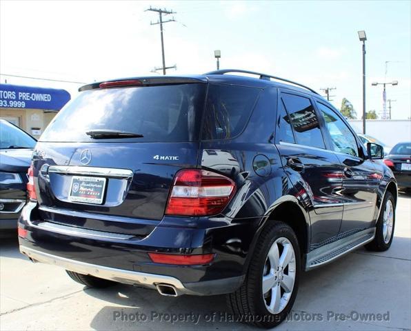 Photo of 2011 Capri Blue Metallic Mercedes-Benz M-Class