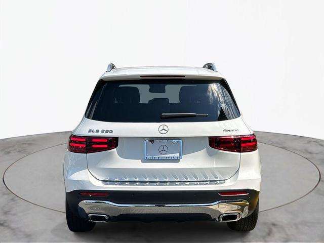 Photo of 2025 White Mercedes-Benz GLB 250