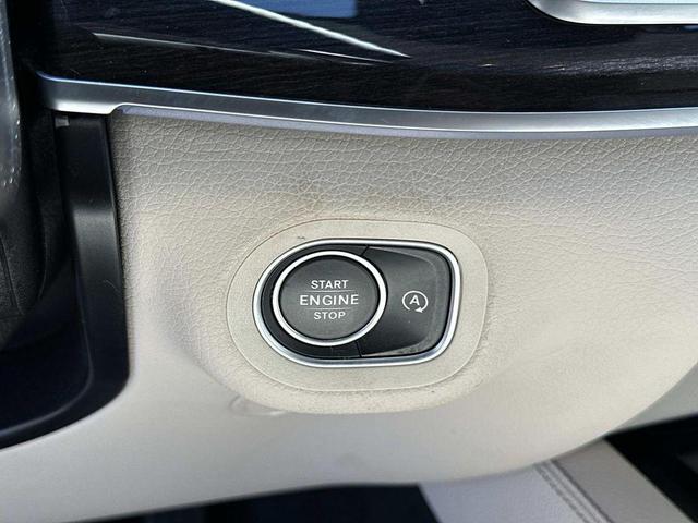 Photo of 2022 Polar White Mercedes-Benz GLE 350
