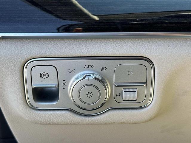 Photo of 2022 Polar White Mercedes-Benz GLE 350