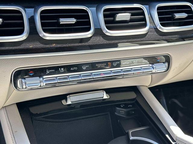 Photo of 2022 Polar White Mercedes-Benz GLE 350