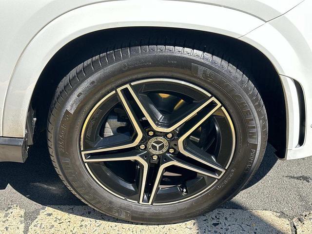 Photo of 2022 Polar White Mercedes-Benz GLE 350