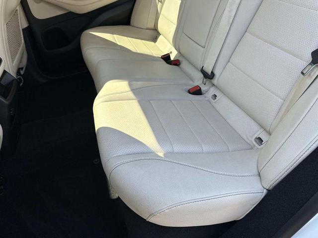 Photo of 2022 Polar White Mercedes-Benz GLE 350