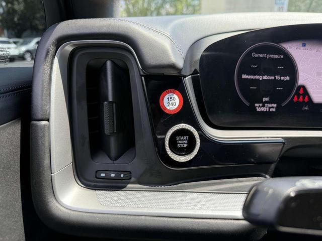 Photo of 2024 Steel Graphite Porsche Cayenne