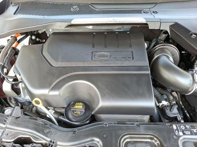Photo of 2025 White Land Rover Discovery Sport