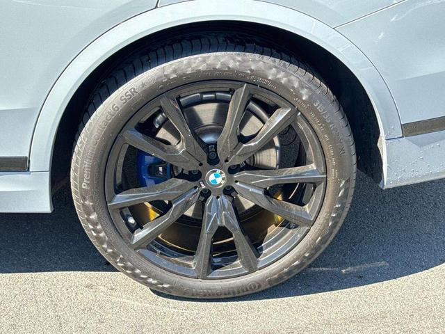 Photo of 2023 Brooklyn Grey Metallic BMW X7