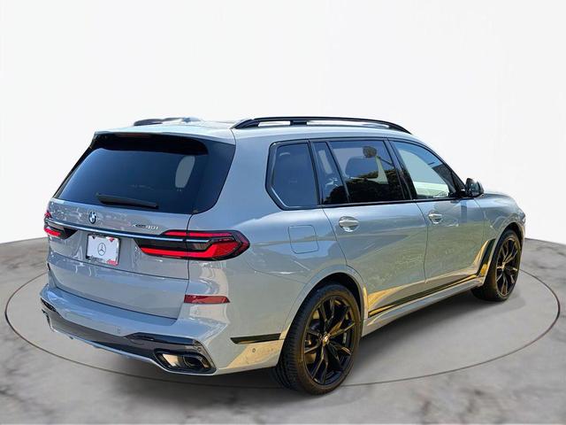 Photo of 2023 Brooklyn Grey Metallic BMW X7