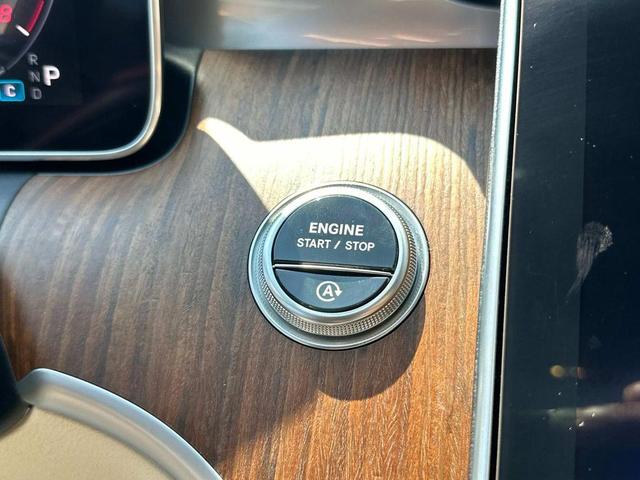 Photo of 2025 White Mercedes-Benz C-Class