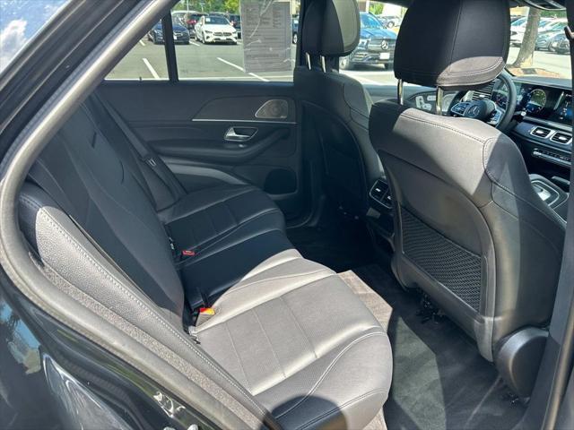 Photo of 2022 Black Mercedes-Benz GLE 350