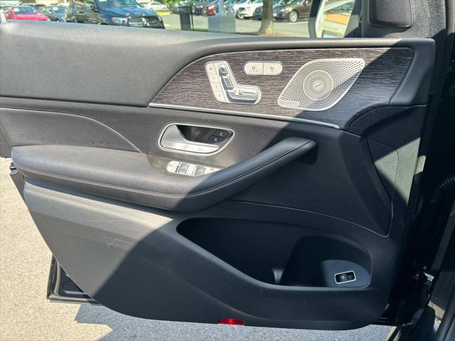 Photo of 2022 Black Mercedes-Benz GLE 350