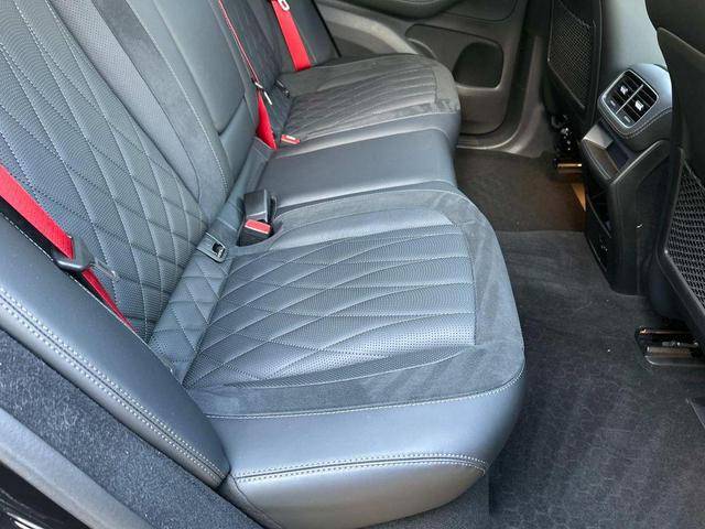 Photo of 2022 Obsidian Black Metallic Mercedes-Benz AMG GLE 53