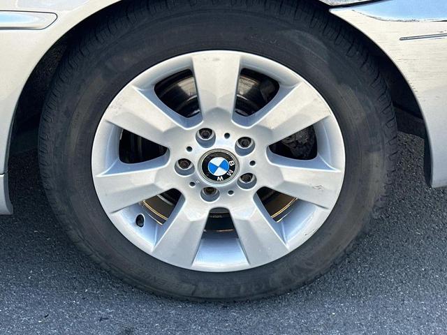 Photo of 2006 Deep Cherry Red Crystal Pearlcoat BMW 325