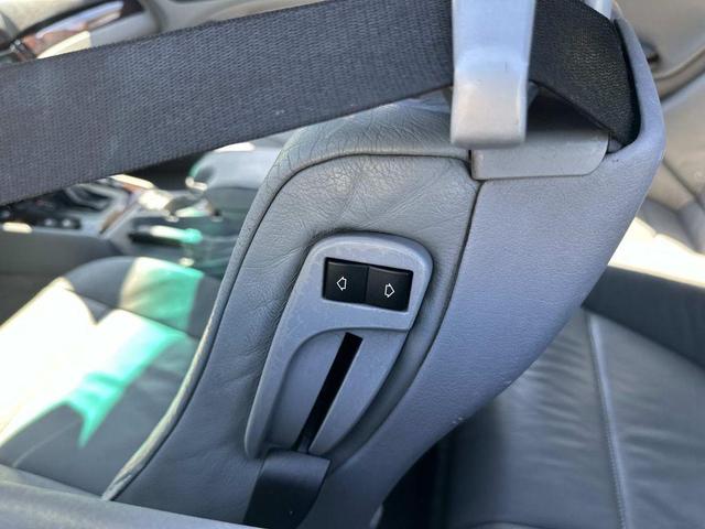 Photo of 2006 Deep Cherry Red Crystal Pearlcoat BMW 325