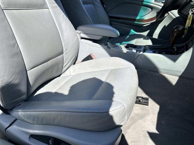 Photo of 2006 Deep Cherry Red Crystal Pearlcoat BMW 325