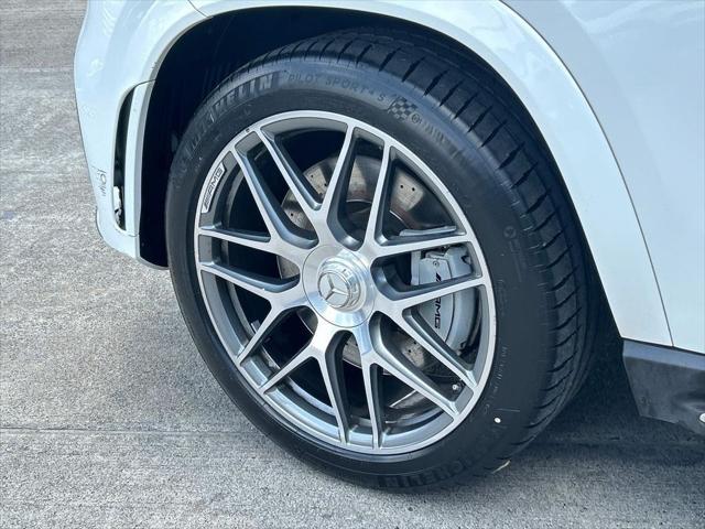 Photo of 2021 White Mercedes-Benz AMG GLE 53