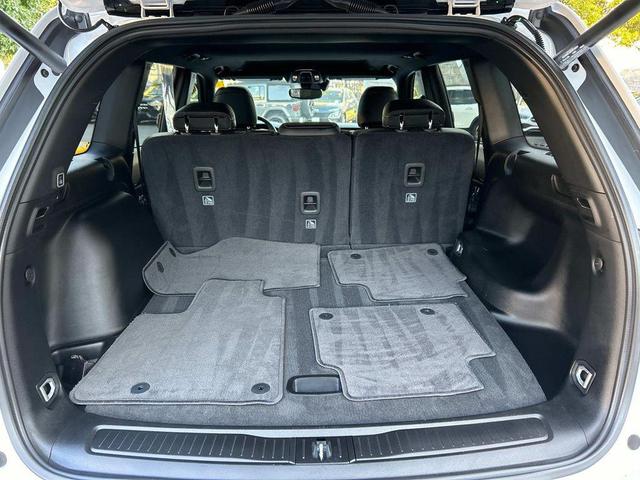 Photo of 2024 Bright White Clearcoat Jeep Grand Cherokee