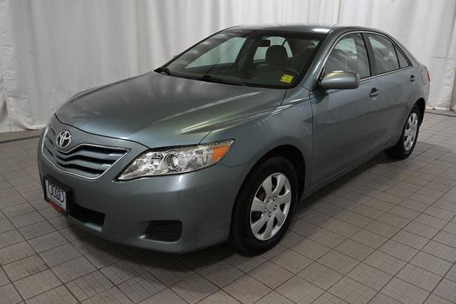 Photo of 2011 Green Toyota Camry