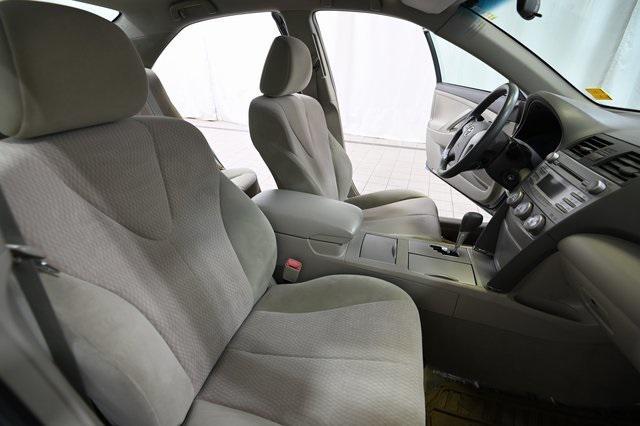 Photo of 2011 Green Toyota Camry