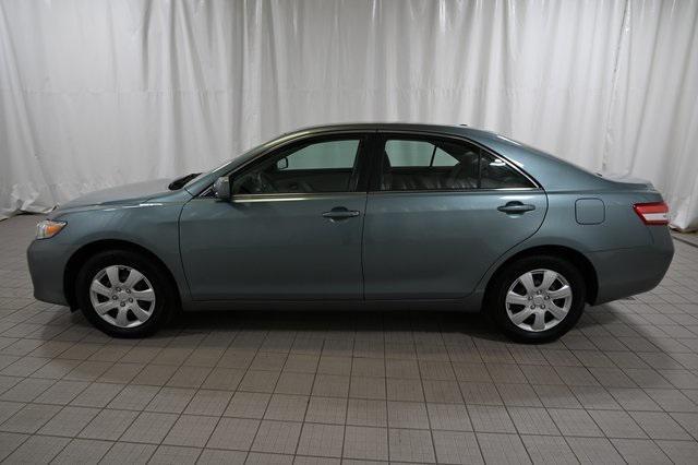 Photo of 2011 Green Toyota Camry