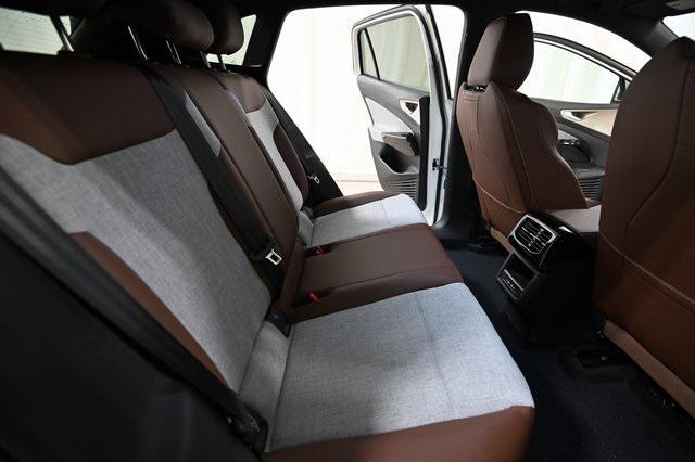 Photo of 2025 Pure White Volkswagen ID.4