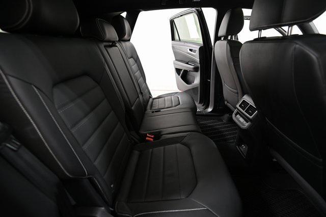 Photo of 2024 Deep Black Pearl Volkswagen Atlas Cross Sport