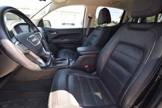 Photo of 2022 Summit White GMC Canyon