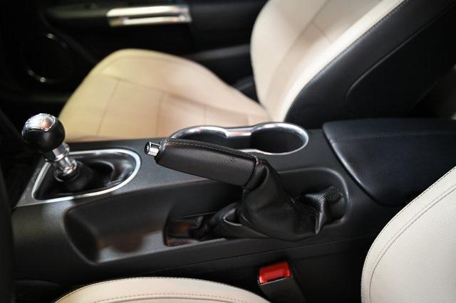 Photo of 2018 Magnetic Ford Mustang