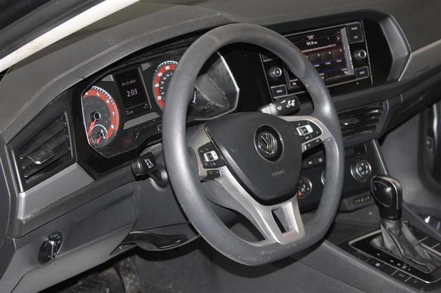Photo of 2021 Platinum Gray Metallic Volkswagen Jetta