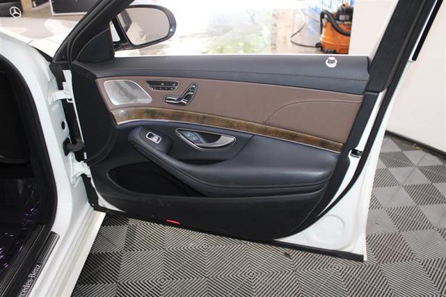 Photo of 2015 designo Diamond White Mercedes-Benz S-Class