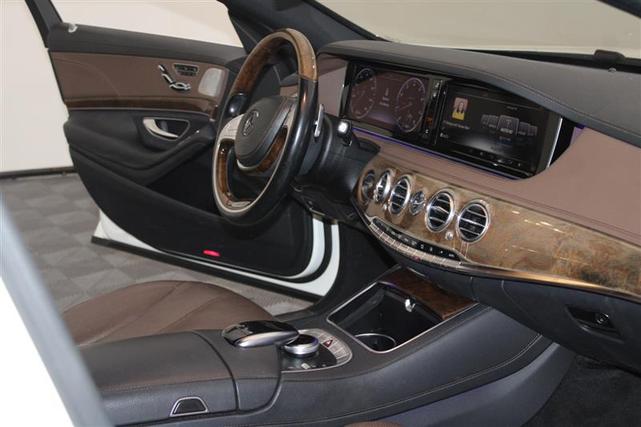 Photo of 2015 designo Diamond White Mercedes-Benz S-Class