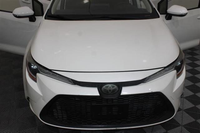 Photo of 2020 Super White Toyota Corolla