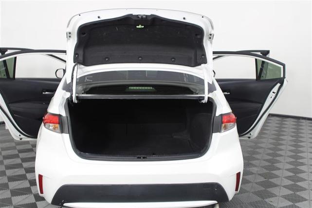 Photo of 2020 Super White Toyota Corolla
