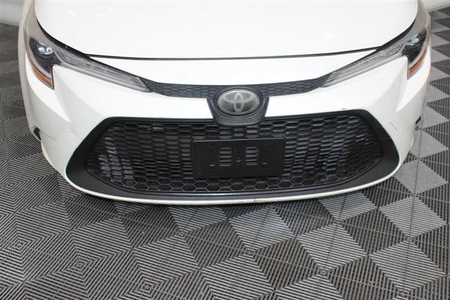 Photo of 2020 Super White Toyota Corolla