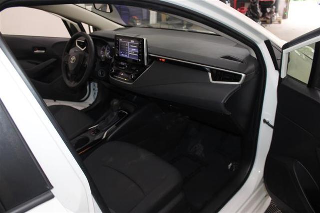 Photo of 2020 Super White Toyota Corolla