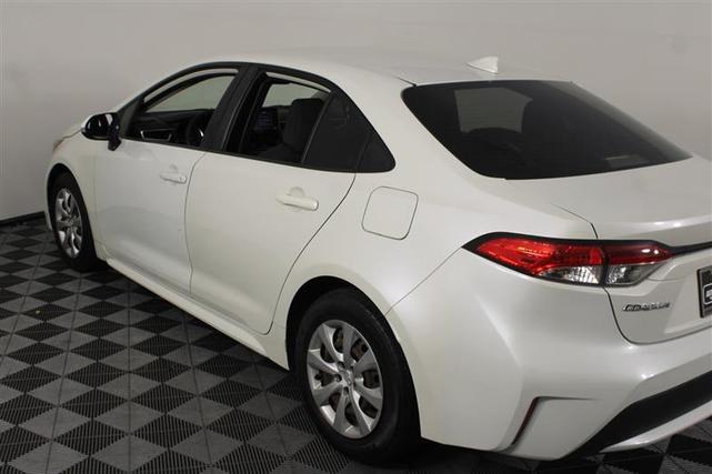Photo of 2020 Super White Toyota Corolla