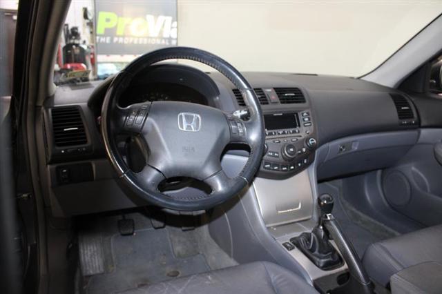 Photo of 2007 Graphite Pearl Honda Accord