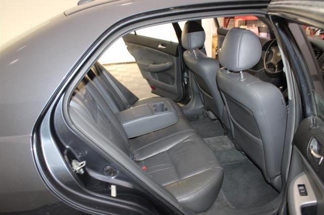Photo of 2007 Graphite Pearl Honda Accord