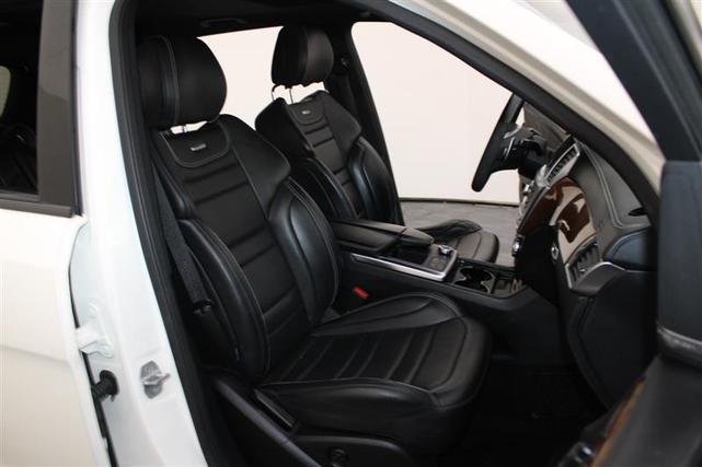 Photo of 2013 Arctic White Mercedes-Benz M-Class