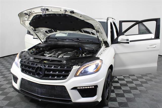 Photo of 2013 Arctic White Mercedes-Benz M-Class