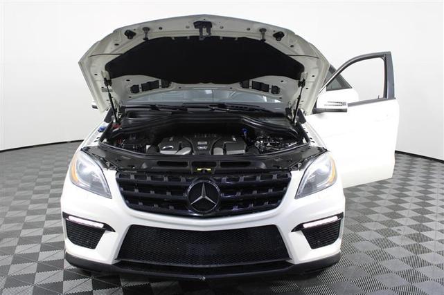 Photo of 2013 Arctic White Mercedes-Benz M-Class