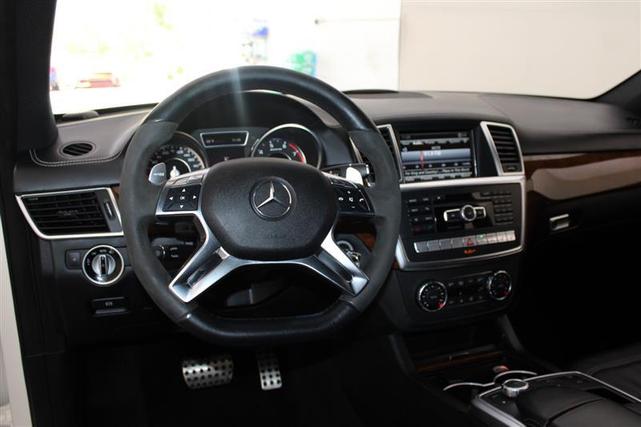 Photo of 2013 Arctic White Mercedes-Benz M-Class