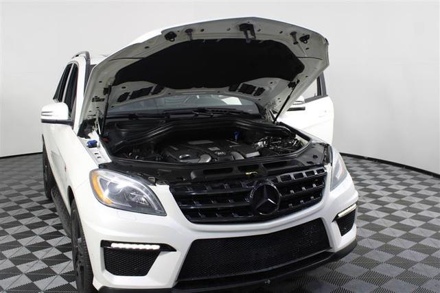 Photo of 2013 Arctic White Mercedes-Benz M-Class