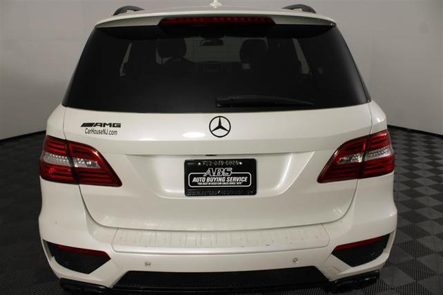 Photo of 2013 Arctic White Mercedes-Benz M-Class