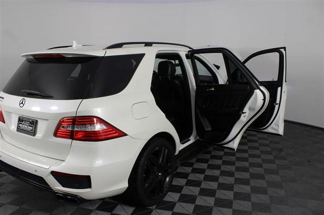 Photo of 2013 Arctic White Mercedes-Benz M-Class