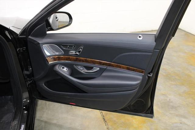 Photo of 2015 Black Mercedes-Benz S-Class