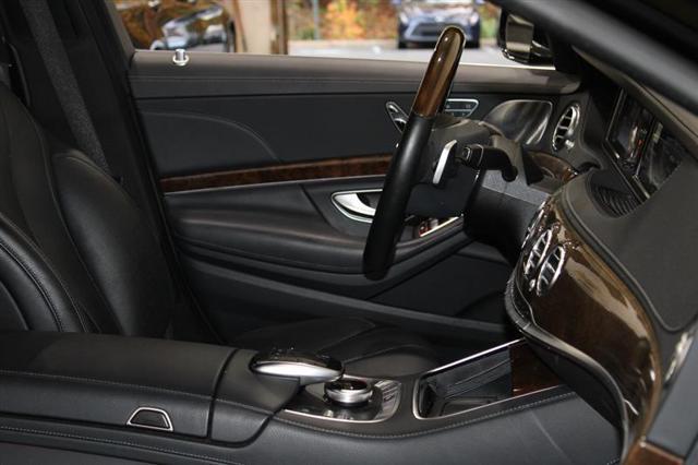 Photo of 2015 Black Mercedes-Benz S-Class