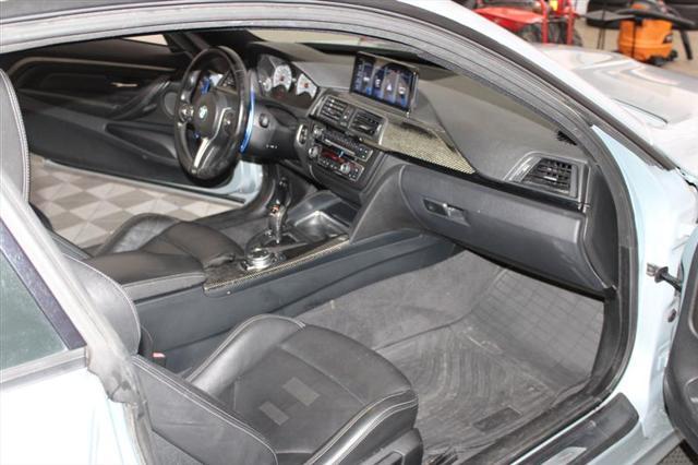 Photo of 2015 Silverstone Metallic BMW M4