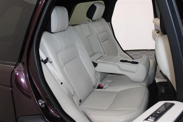 Photo of 2018 Rosello Red Metallic Land Rover Range Rover