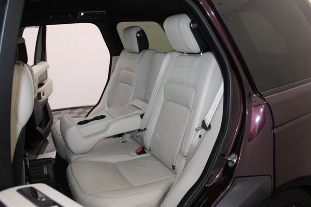 Photo of 2018 Rosello Red Metallic Land Rover Range Rover